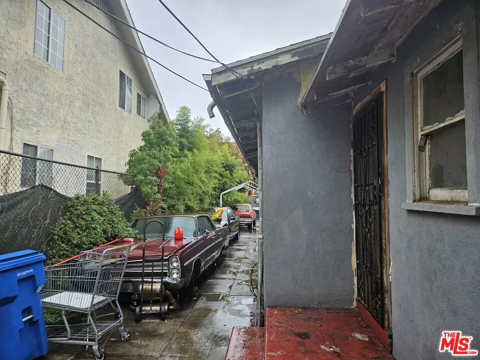 155 W 75th Street Los Angeles, CA 90003