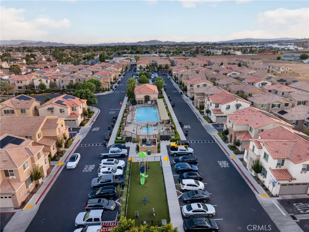 2245 Liberty Court Perris, CA 92571