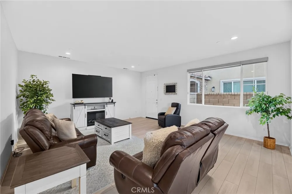 2245 Liberty Court Perris, CA 92571
