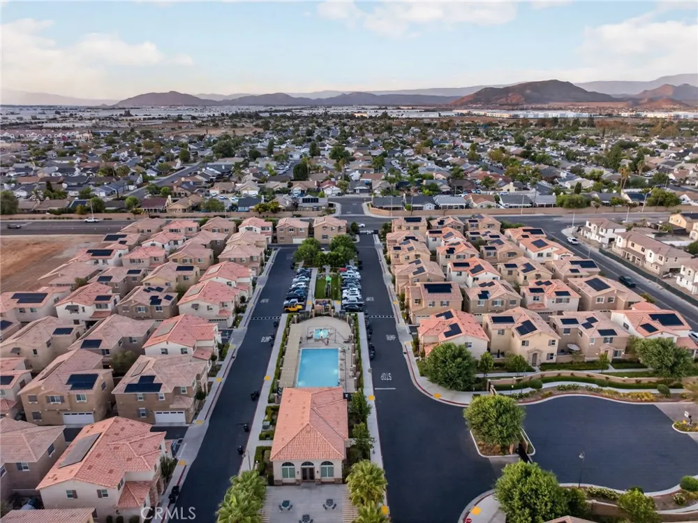 2245 Liberty Court Perris, CA 92571