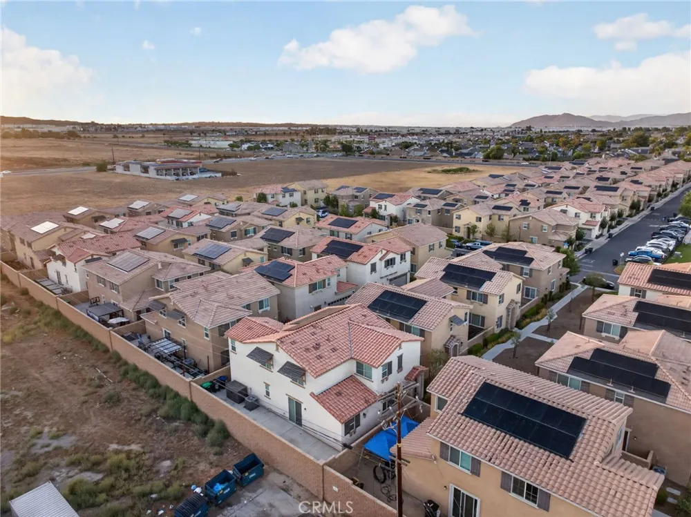 2245 Liberty Court Perris, CA 92571