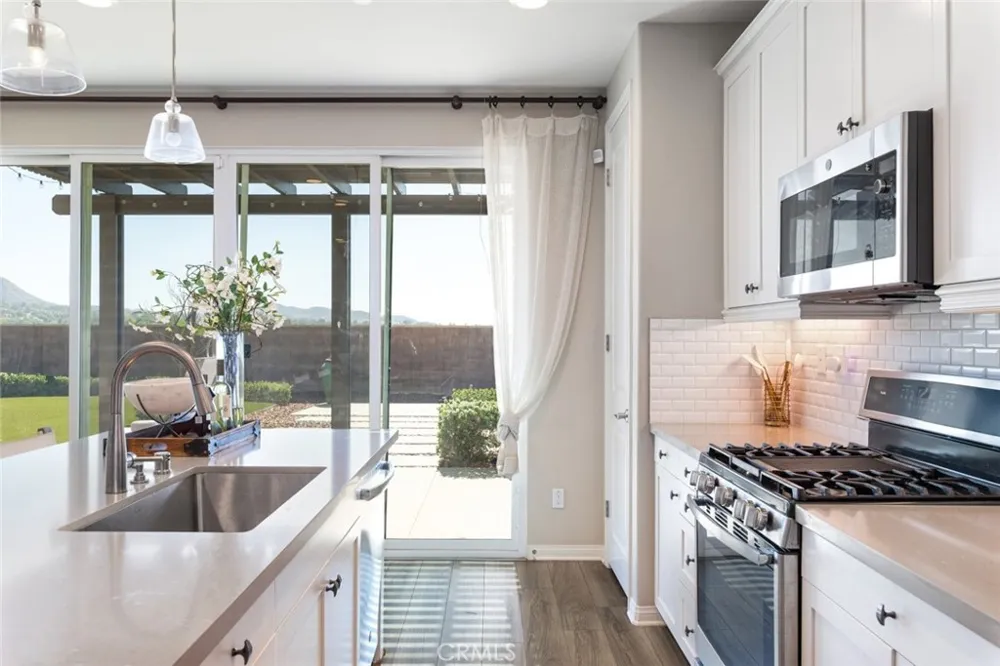 29108 Basswood Lake Elsinore, CA 92530