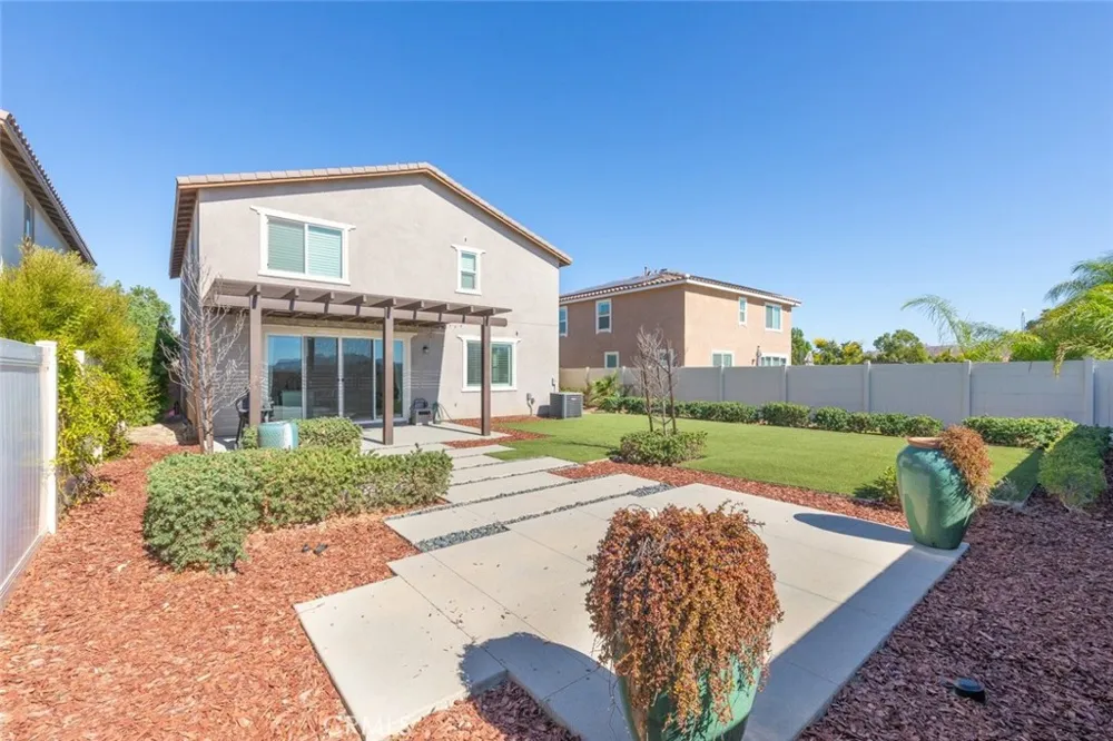 29108 Basswood Lake Elsinore, CA 92530