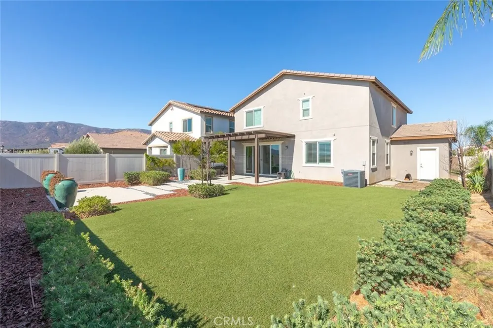 29108 Basswood Lake Elsinore, CA 92530