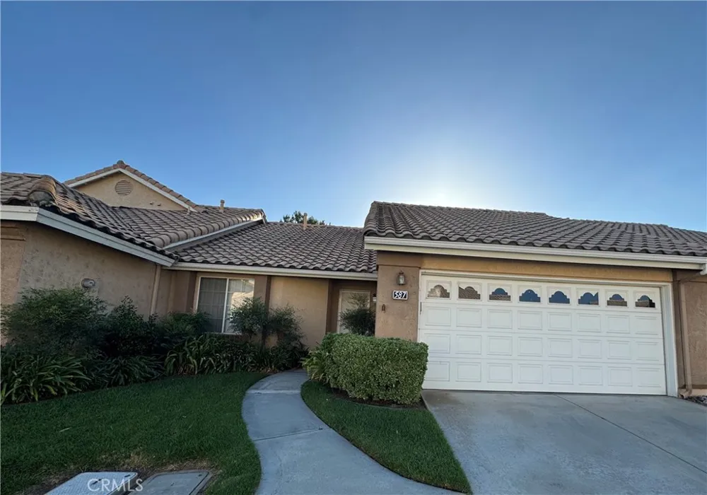 587 La Costa Banning, CA 92220