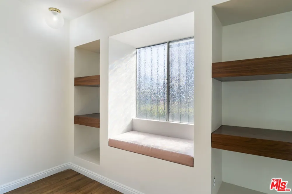 5641 Clemson Street Los Angeles, CA 90016