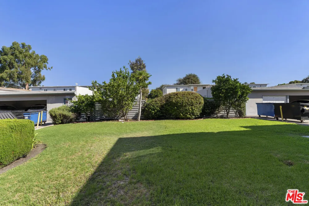 5641 Clemson Street Los Angeles, CA 90016