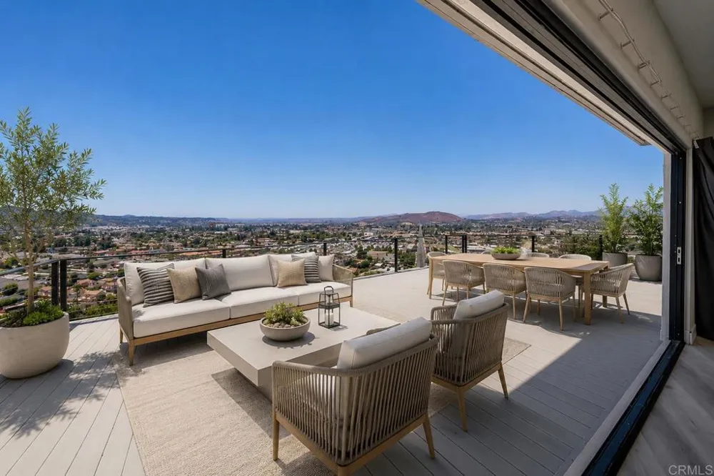 1110 Monterey Drive El Cajon, CA 92020