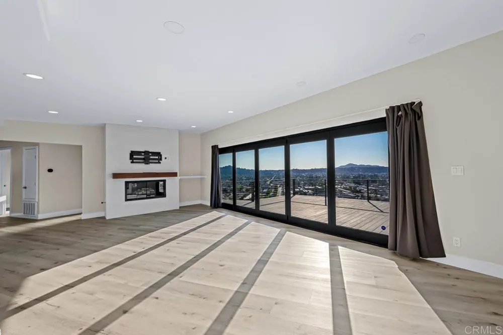 1110 Monterey Drive El Cajon, CA 92020