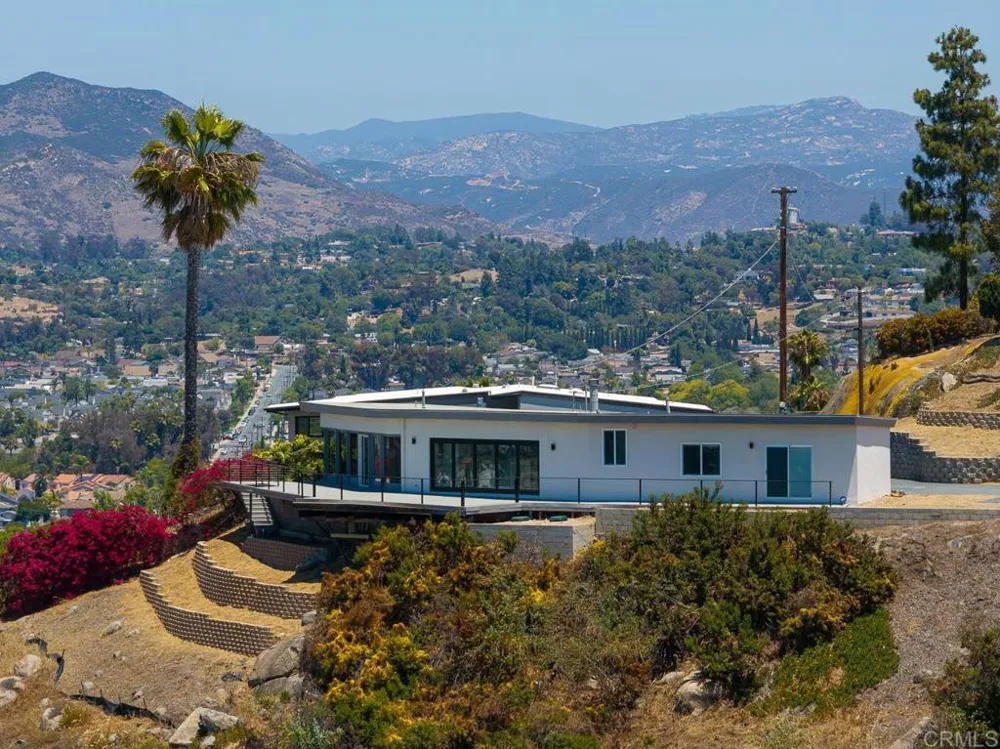 1110 Monterey Drive El Cajon, CA 92020