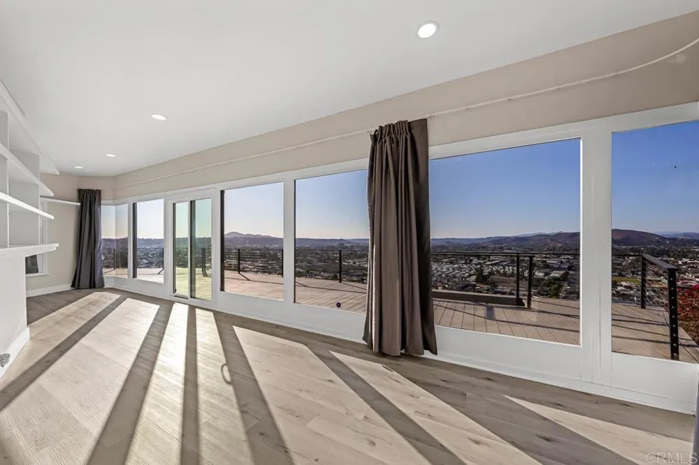 1110 Monterey Drive El Cajon, CA 92020