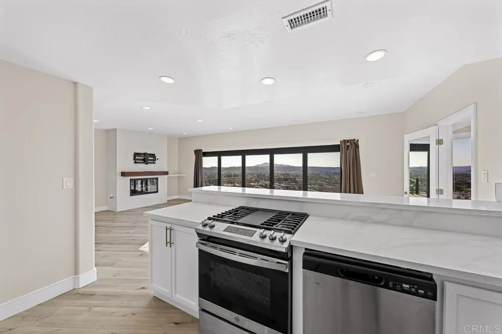 1110 Monterey Drive El Cajon, CA 92020