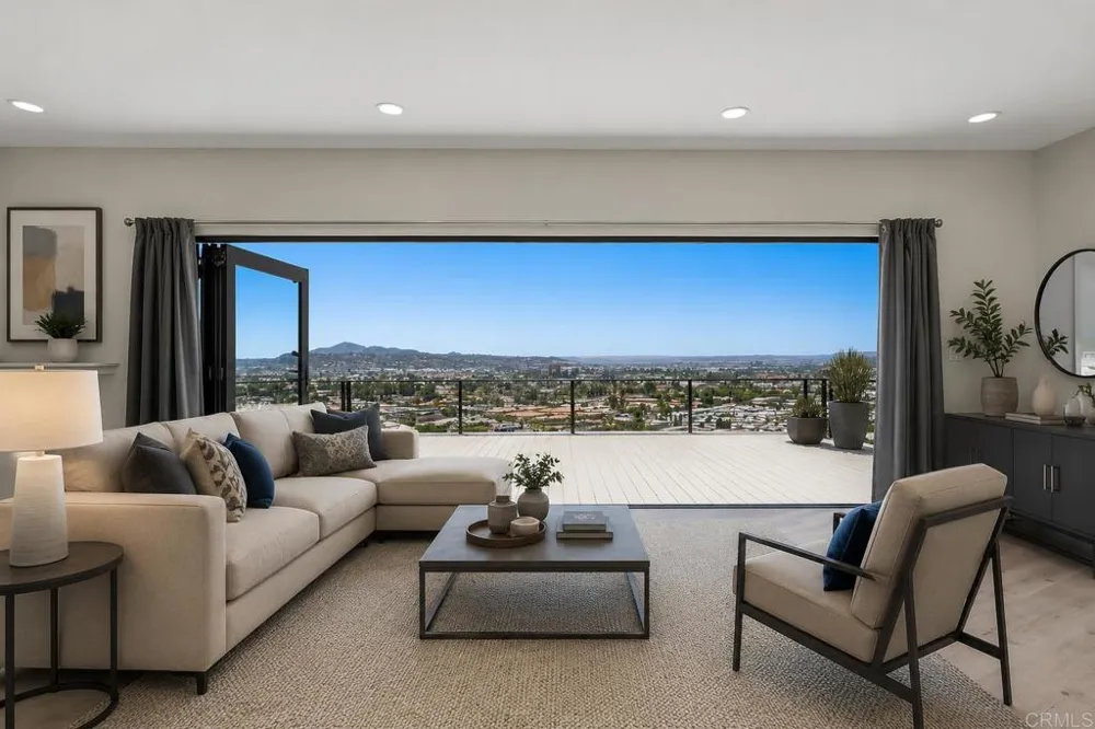 1110 Monterey Drive El Cajon, CA 92020