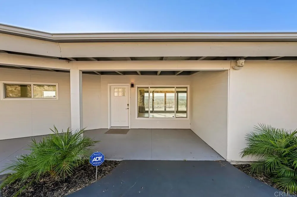 1110 Monterey Drive El Cajon, CA 92020
