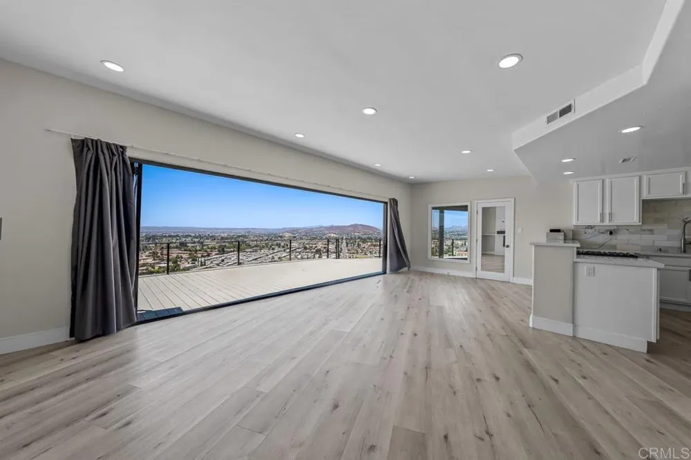 1110 Monterey Drive El Cajon, CA 92020