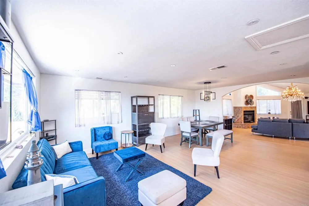 2715 S Centre City Parkway Escondido, CA 92025