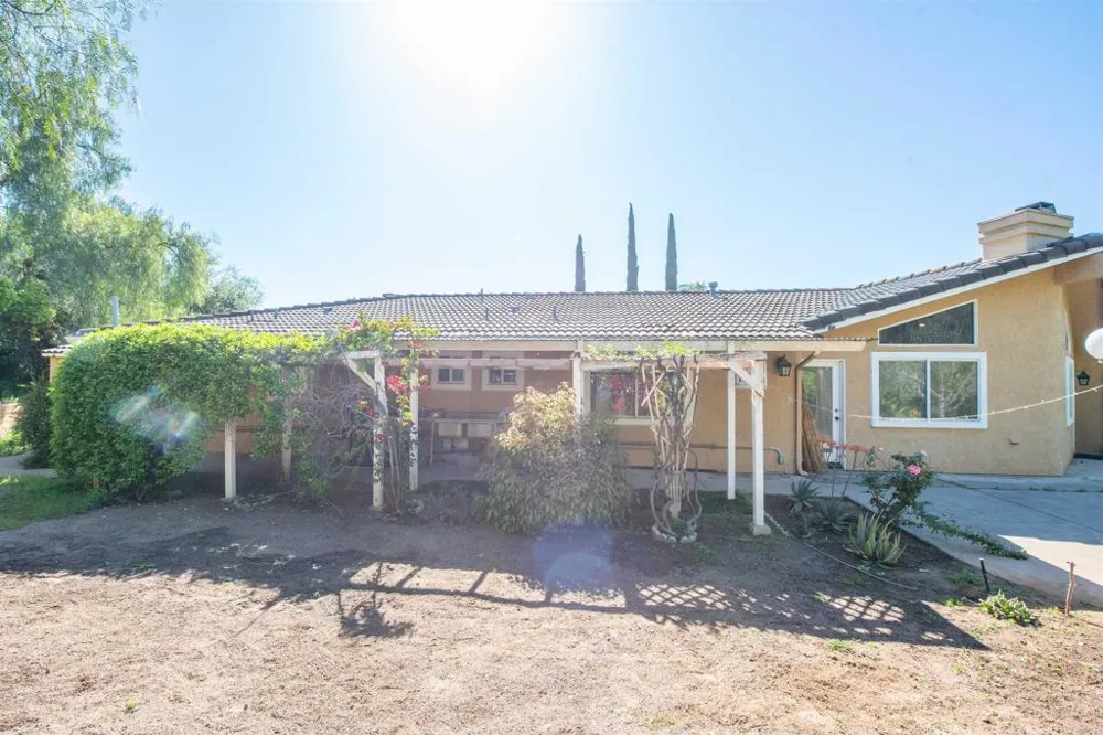 2715 S Centre City Parkway Escondido, CA 92025