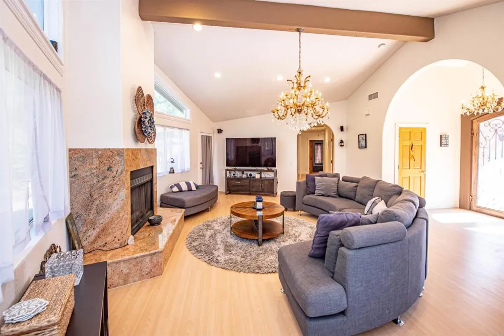2715 S Centre City Parkway Escondido, CA 92025