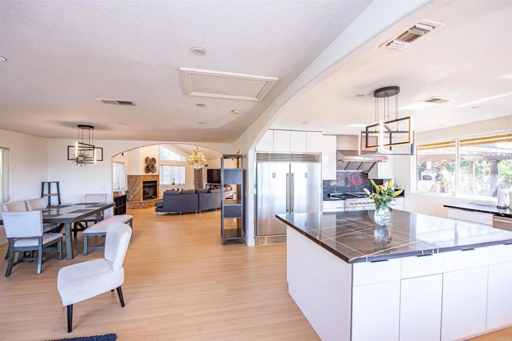 2715 S Centre City Parkway Escondido, CA 92025