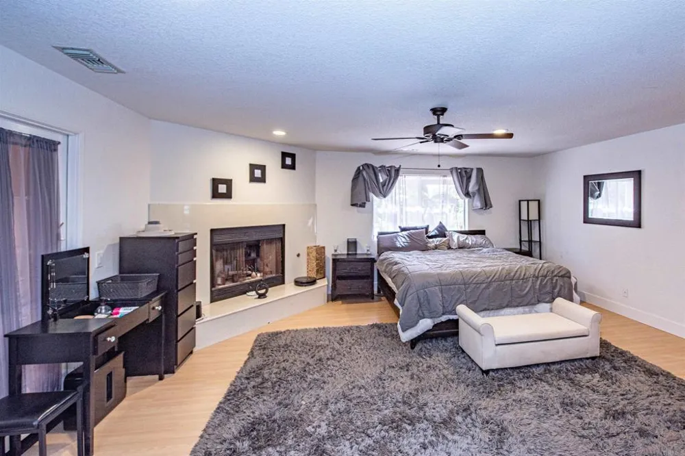 2715 S Centre City Parkway Escondido, CA 92025