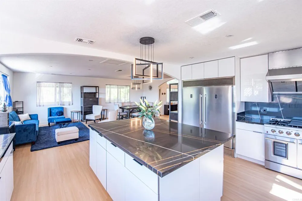 2715 S Centre City Parkway Escondido, CA 92025