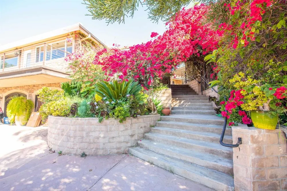 2715 S Centre City Parkway Escondido, CA 92025