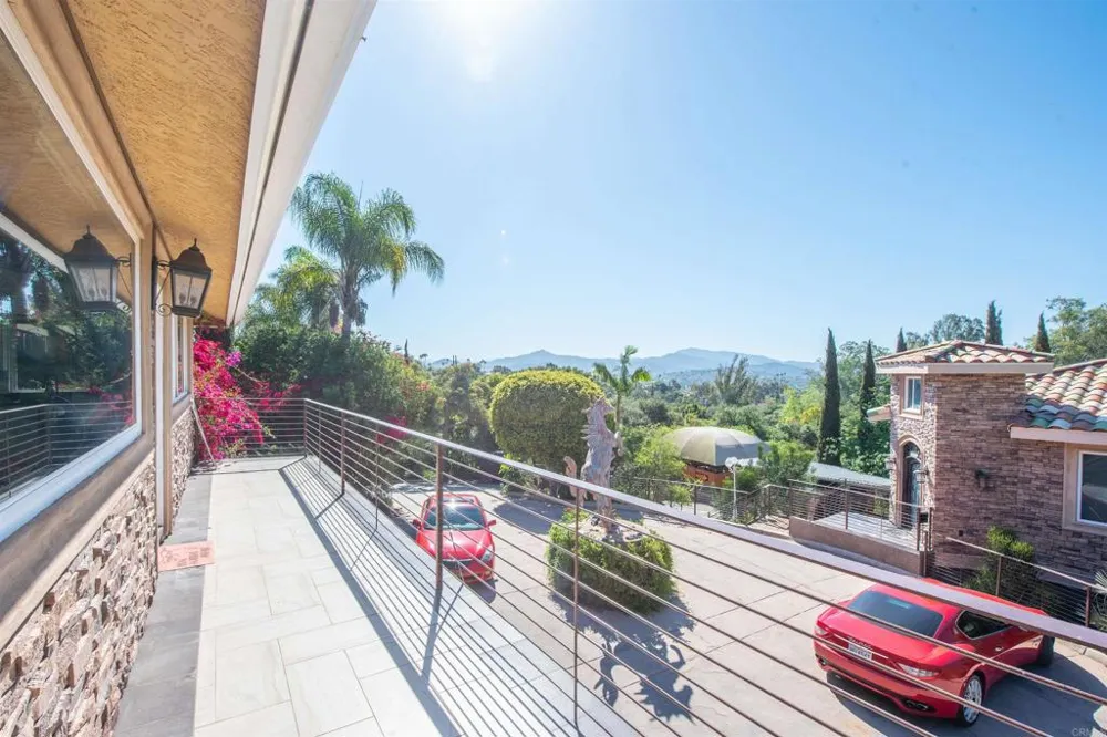 2715 S Centre City Parkway Escondido, CA 92025