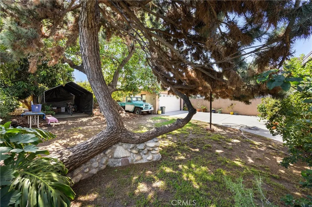 16636 E Masline Covina, CA 91722