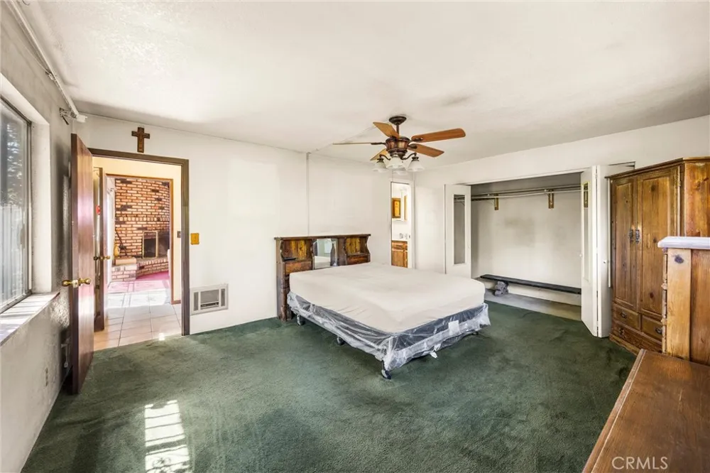 16636 E Masline Covina, CA 91722