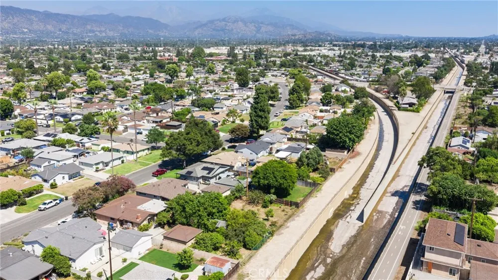 16636 E Masline Covina, CA 91722