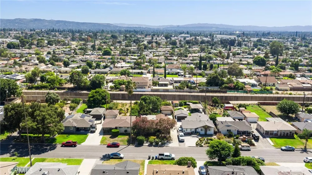16636 E Masline Covina, CA 91722