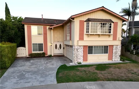 16452 Whittier Lane