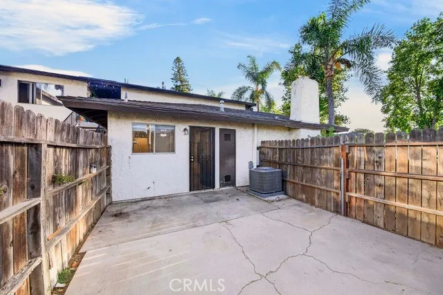 160 Greentree Ln La Habra, CA 90631