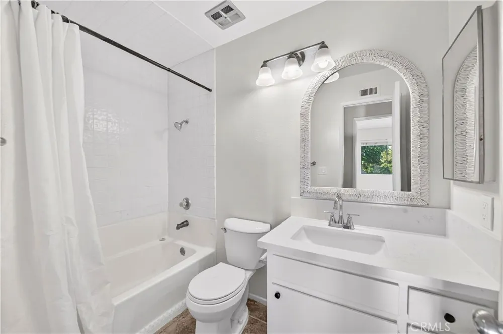 160 Greentree Ln La Habra, CA 90631