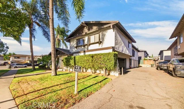 160 Greentree Ln La Habra, CA 90631