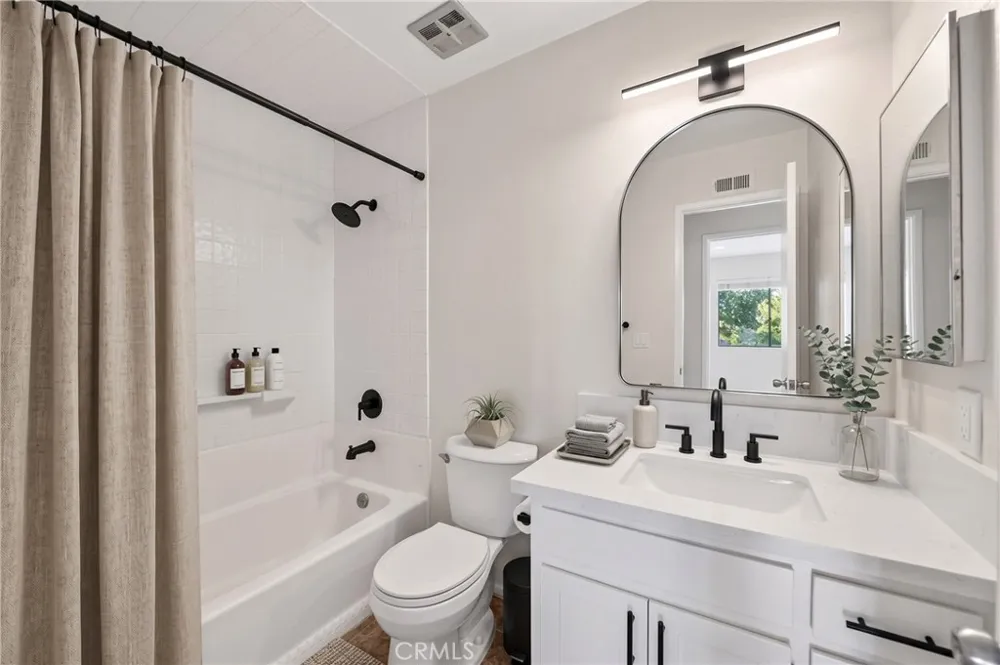160 Greentree Ln La Habra, CA 90631