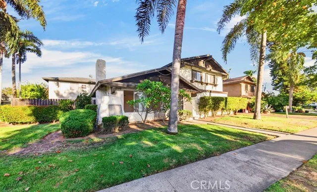 160 Greentree Ln La Habra, CA 90631