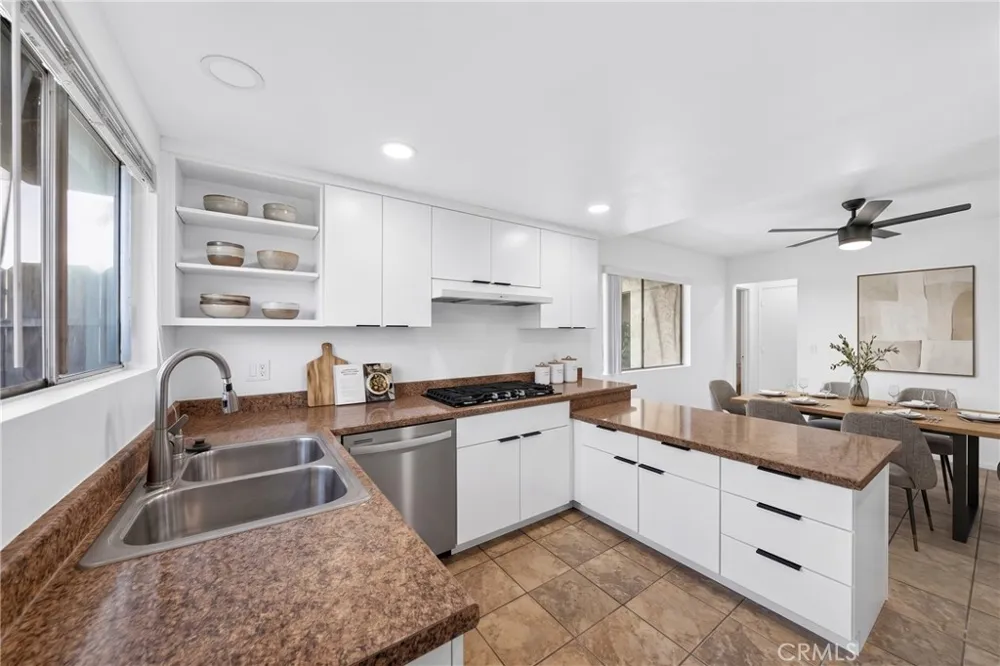 160 Greentree Ln La Habra, CA 90631