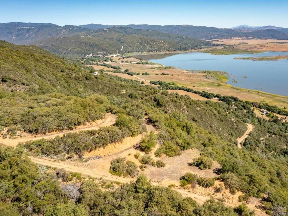 17 Bobcat Trail Santa Ysabel, CA 92070