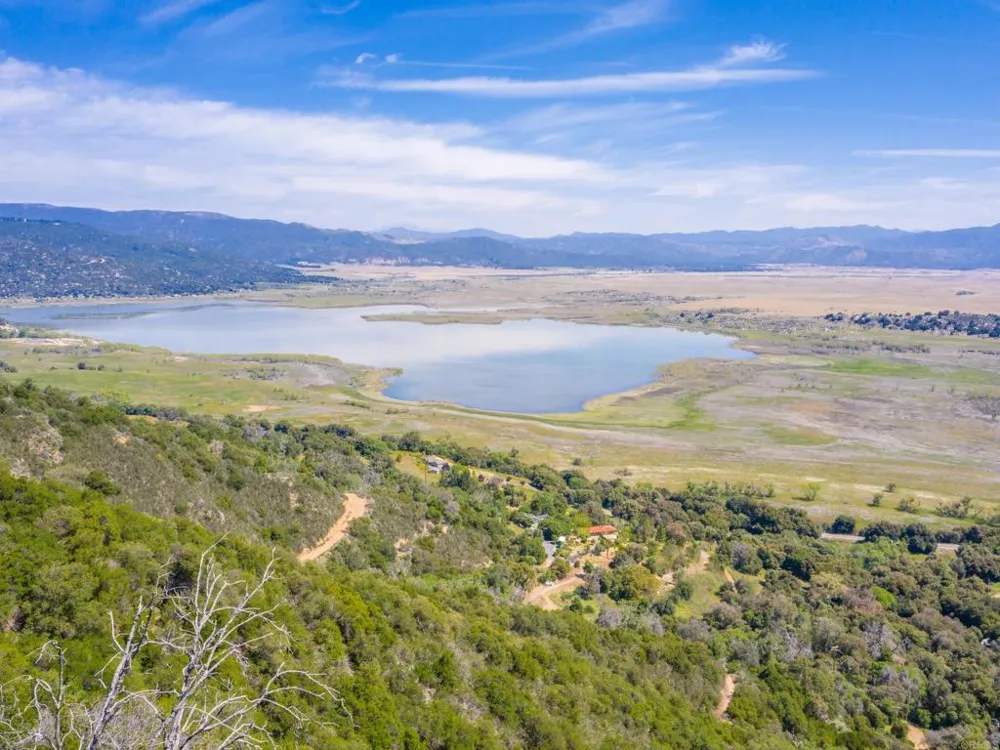 17 Bobcat Trail Santa Ysabel, CA 92070