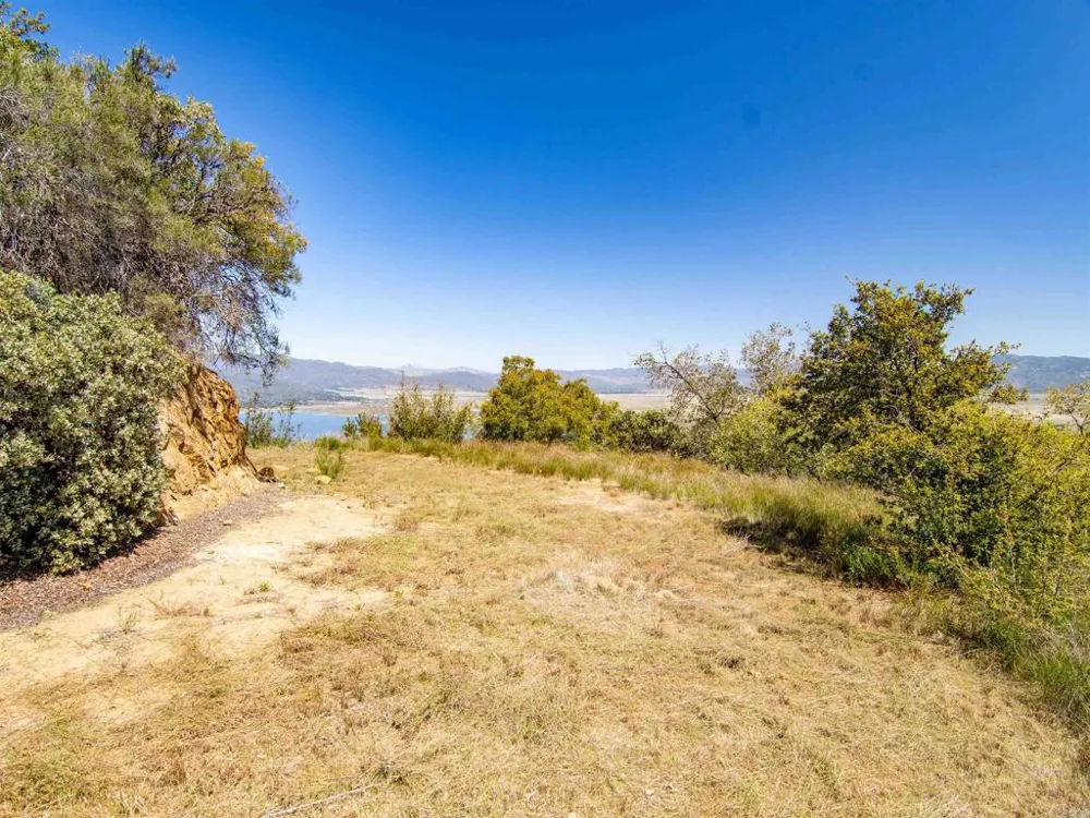 17 Bobcat Trail Santa Ysabel, CA 92070