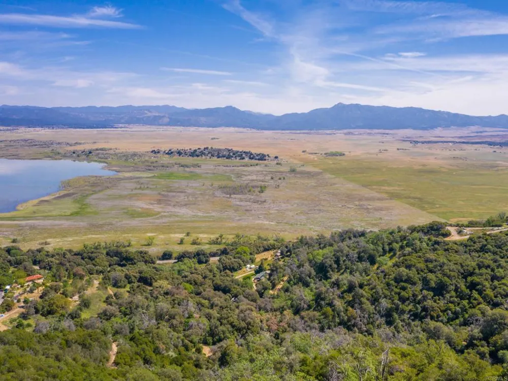 17 Bobcat Trail Santa Ysabel, CA 92070