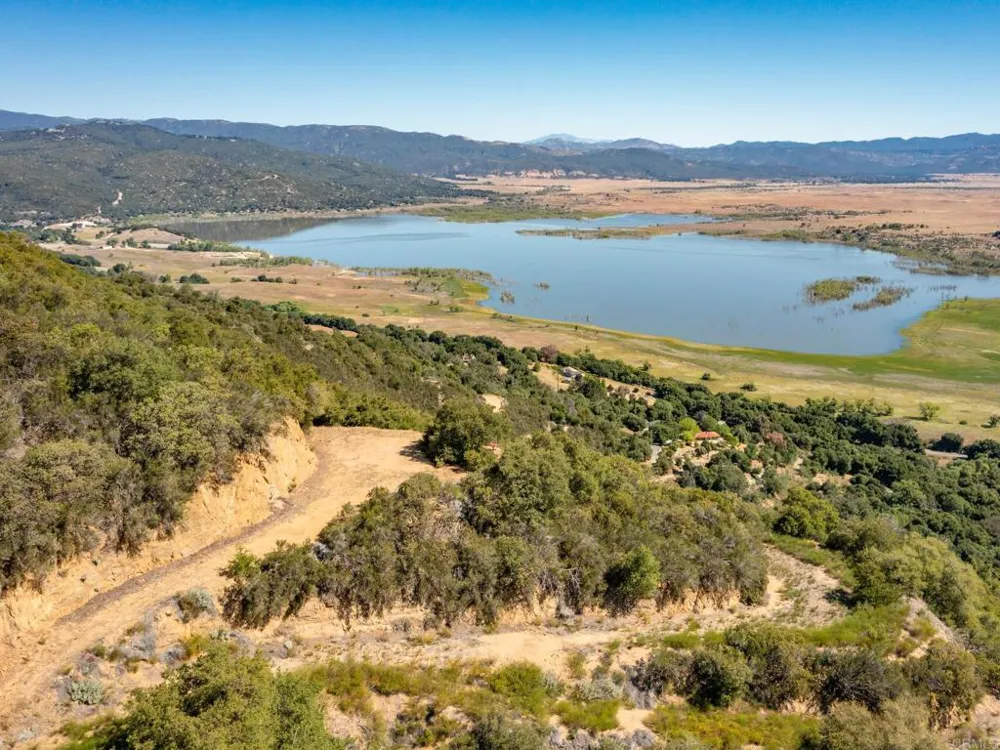 17 Bobcat Trail Santa Ysabel, CA 92070