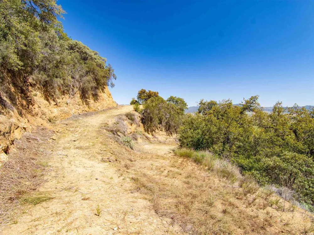 17 Bobcat Trail Santa Ysabel, CA 92070