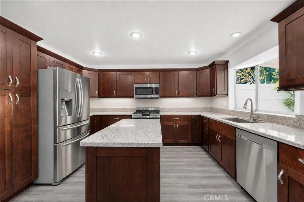 63 Mallorn Aliso Viejo, CA 92656