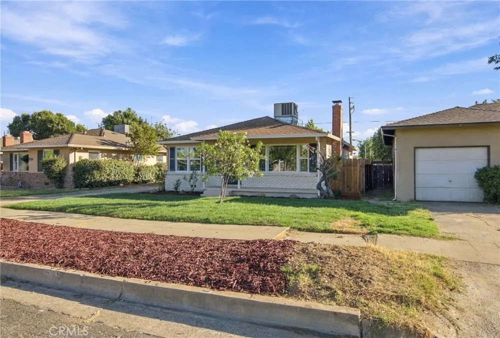 1438 W 19th Merced, CA 95340