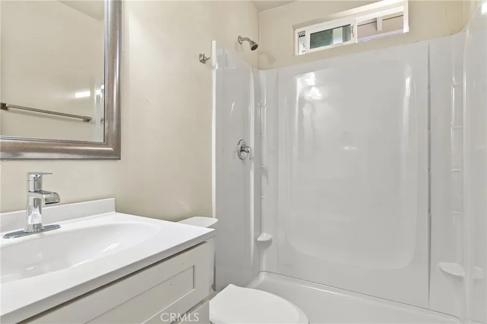 1438 W 19th Merced, CA 95340