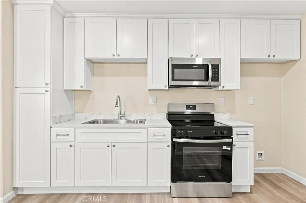 1438 W 19th Merced, CA 95340