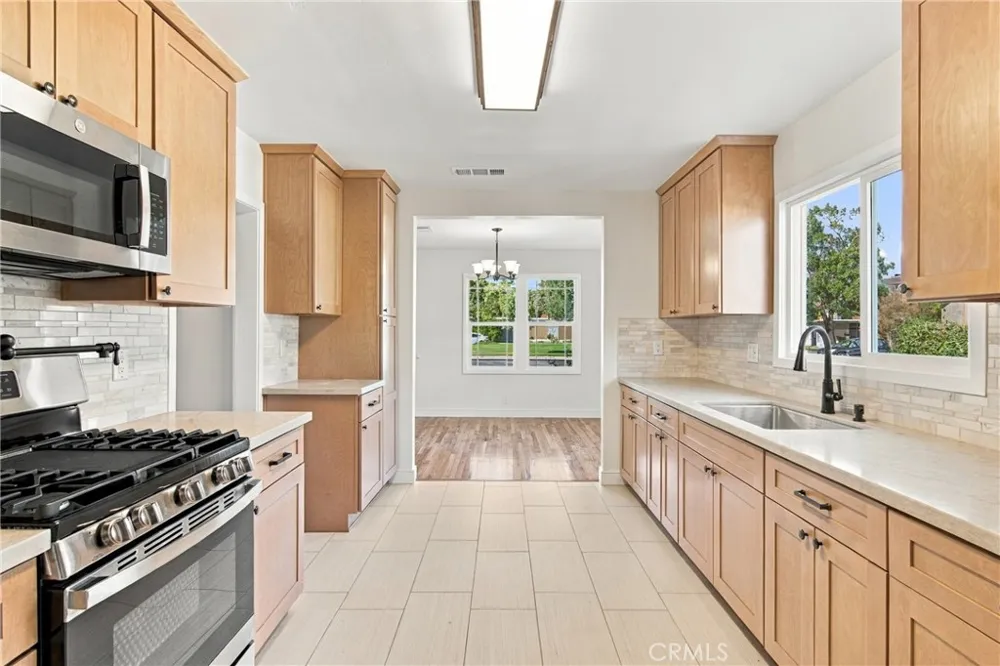 1438 W 19th Merced, CA 95340