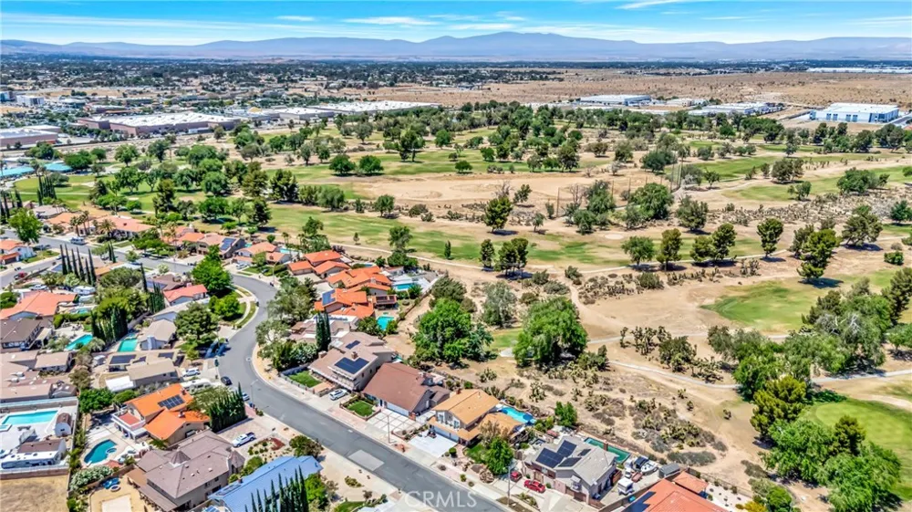 433 Fairway Palmdale, CA 93551